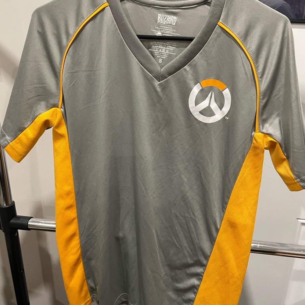 Blizzard Overwatch Gray and Yellow Esports Jersey Small